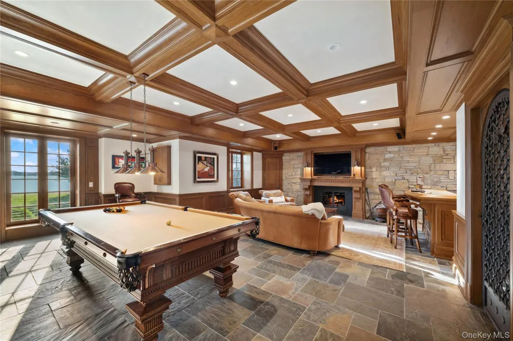 200# Centre Island Road Centre Island, NY 11771