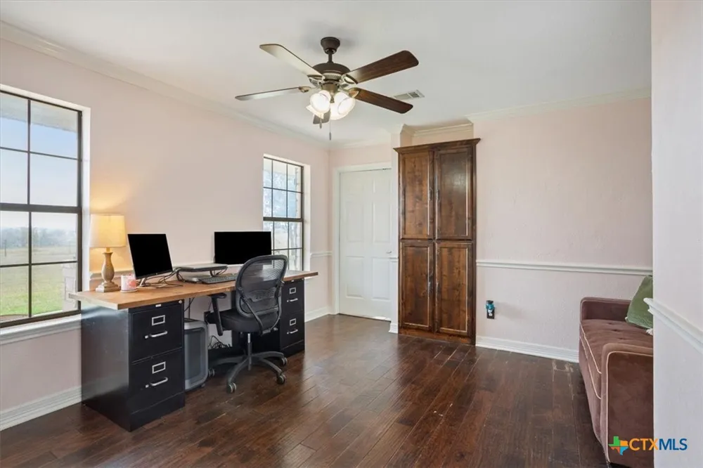 8600 Five Wells Road Rogers, TX 76569