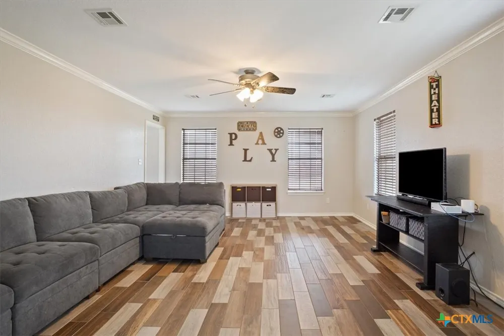 8600 Five Wells Road Rogers, TX 76569