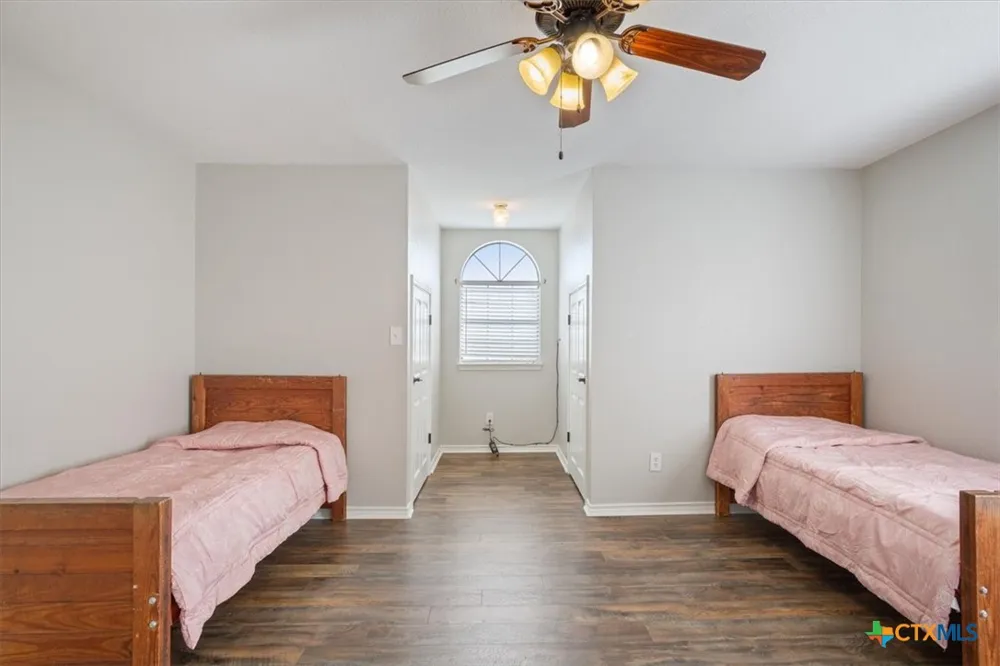 8600 Five Wells Road Rogers, TX 76569