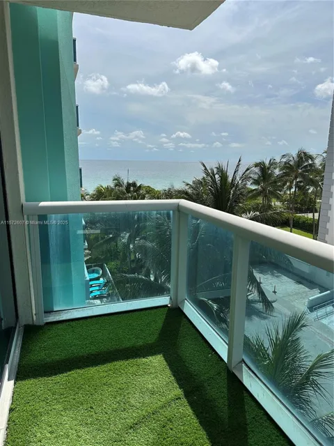 9201 Collins Ave #524