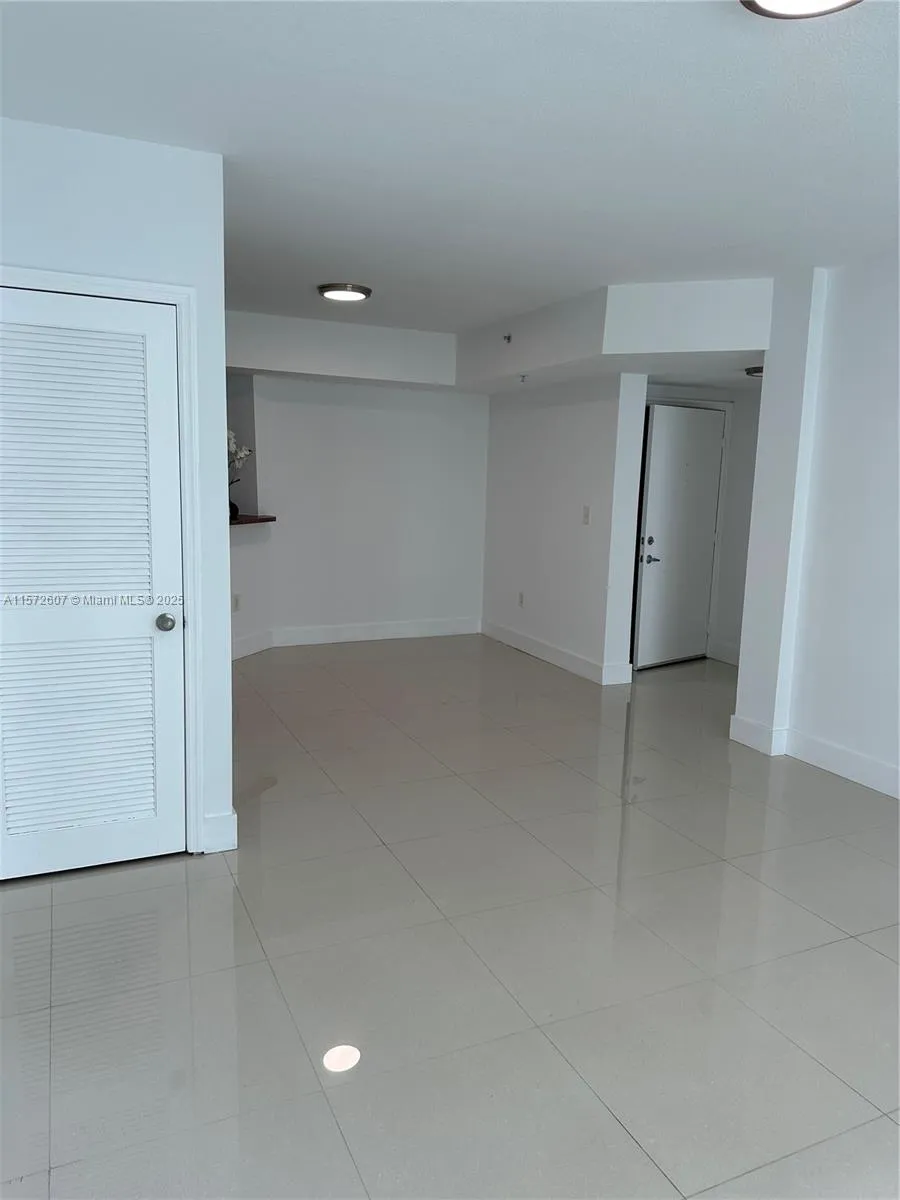 9201 Collins Ave #524 Surfside, FL 33154