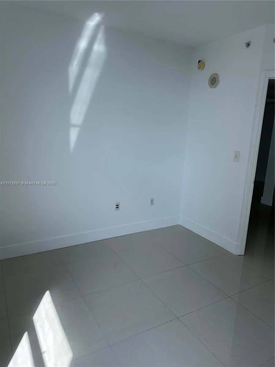 9201 Collins Ave #524 Surfside, FL 33154