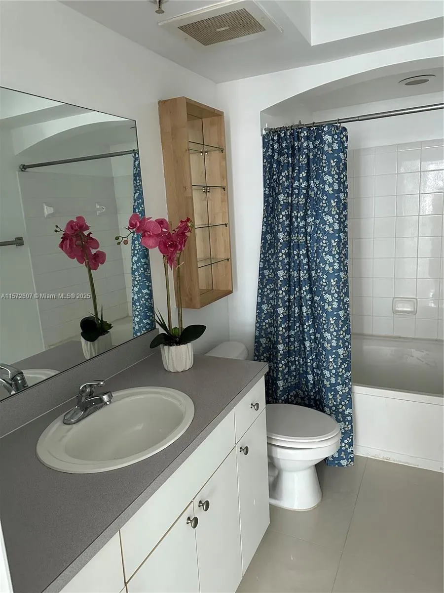 9201 Collins Ave #524 Surfside, FL 33154