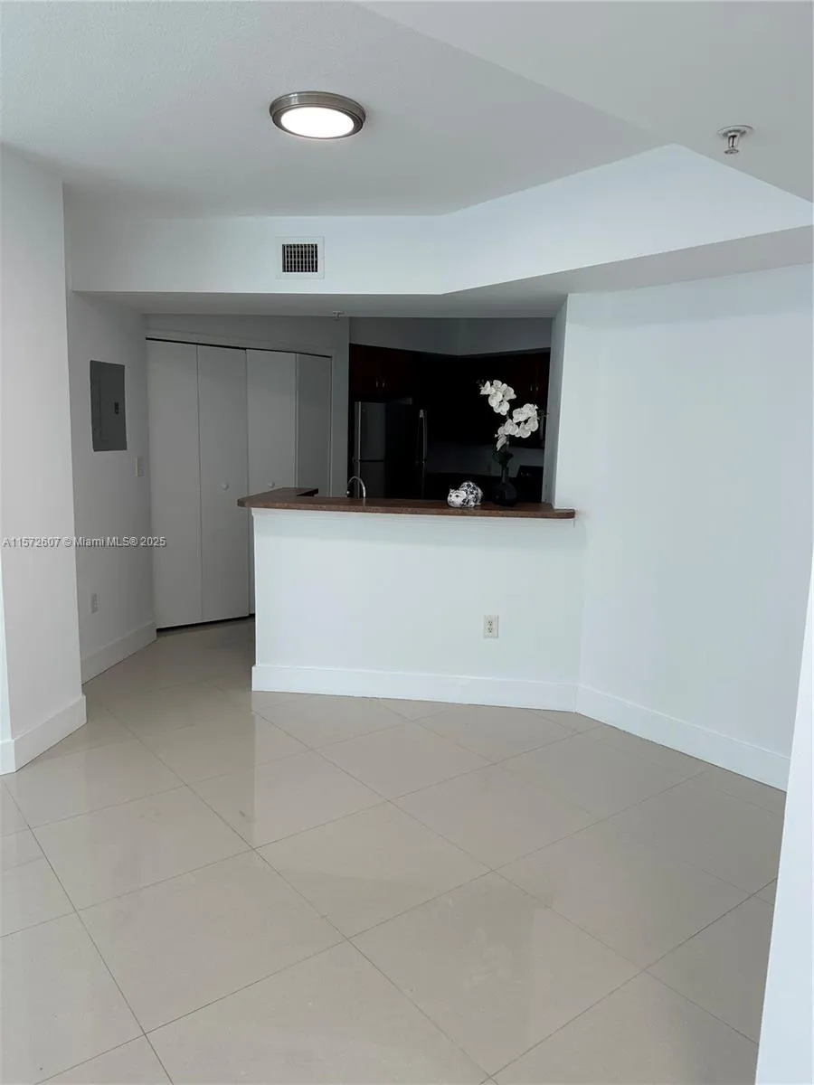 9201 Collins Ave #524 Surfside, FL 33154