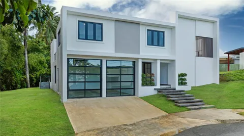 15 SAN ISAAC STREET