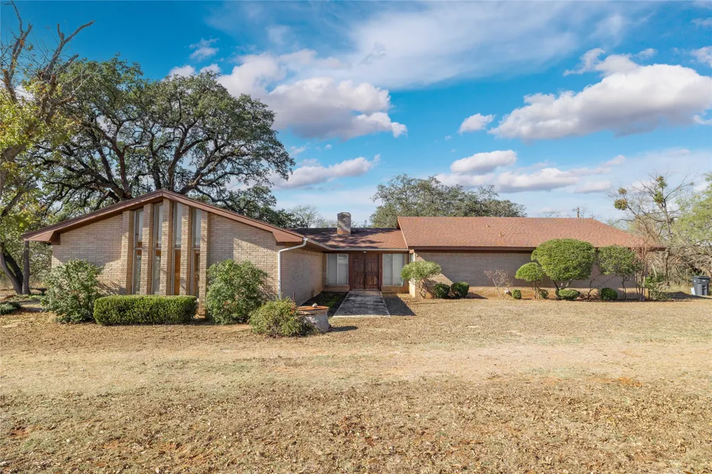 4701 County Road 337 Early, TX 76802