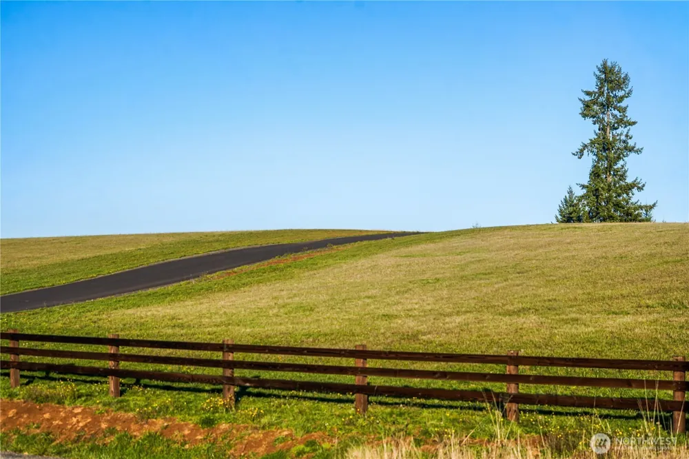 161 Cooper Hill Court Castle Rock, WA 98611