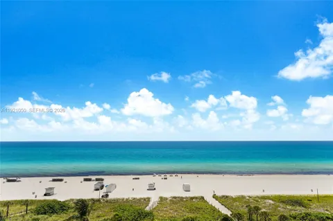 5875 Collins Ave #902