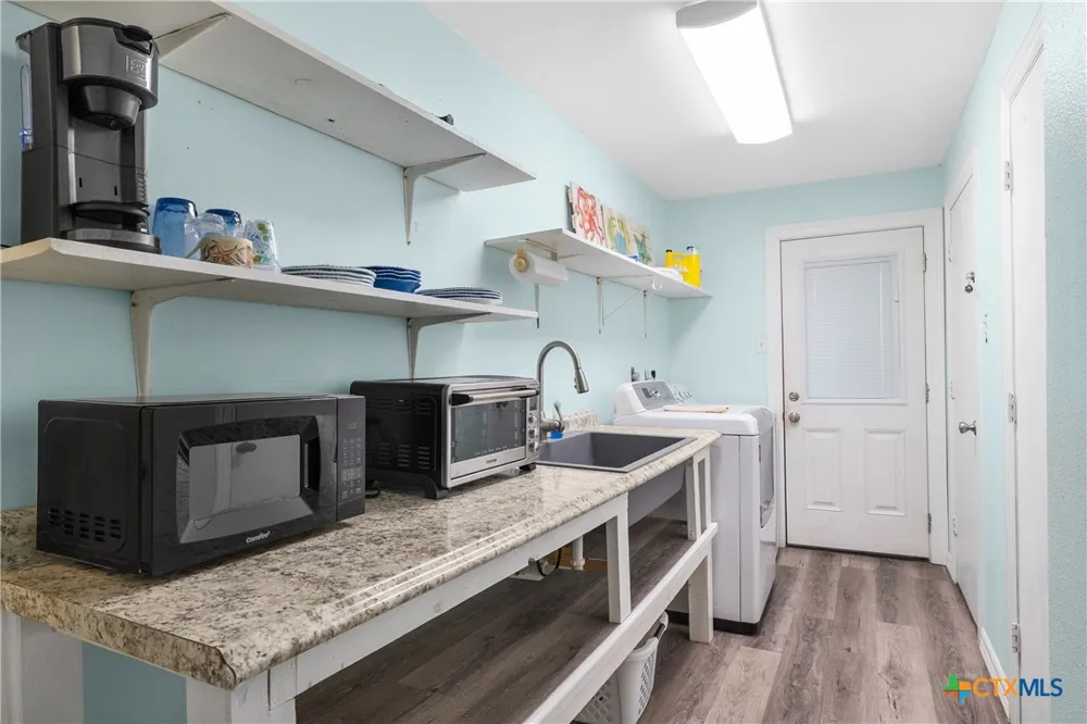 436 Shore Drive Port Mansfield, TX 78598