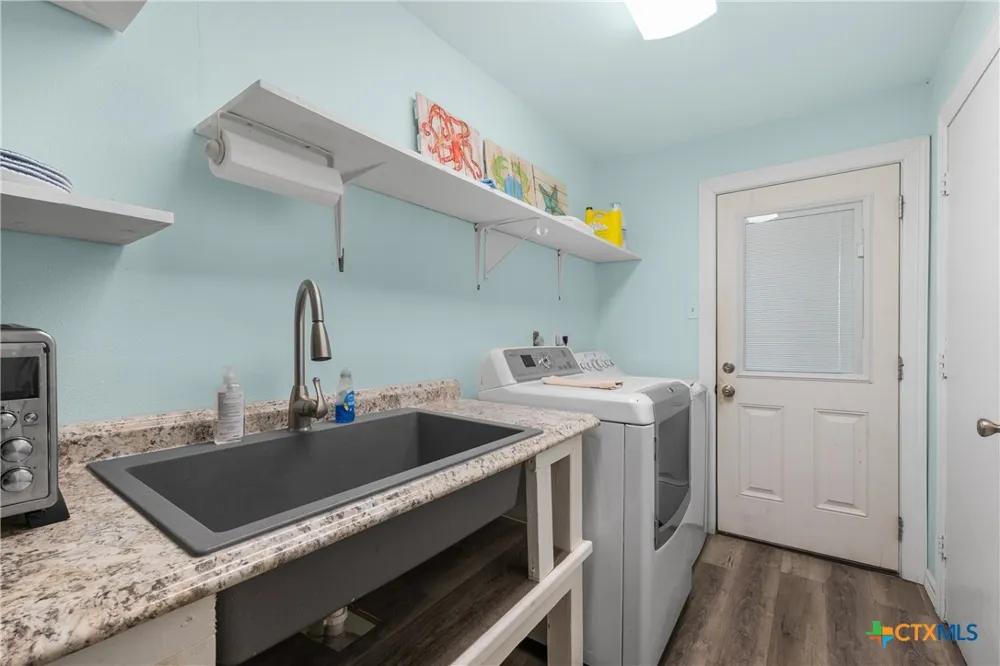 436 Shore Drive Port Mansfield, TX 78598