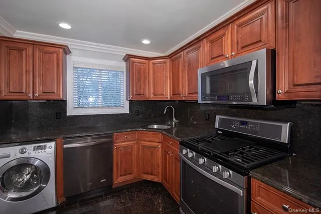 40 Broadway #A2 Amityville, NY 11701