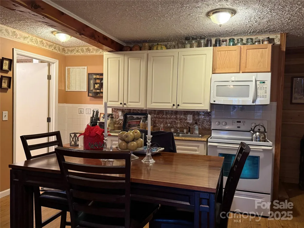 201 Mountain Vista Road Canton, NC 28716