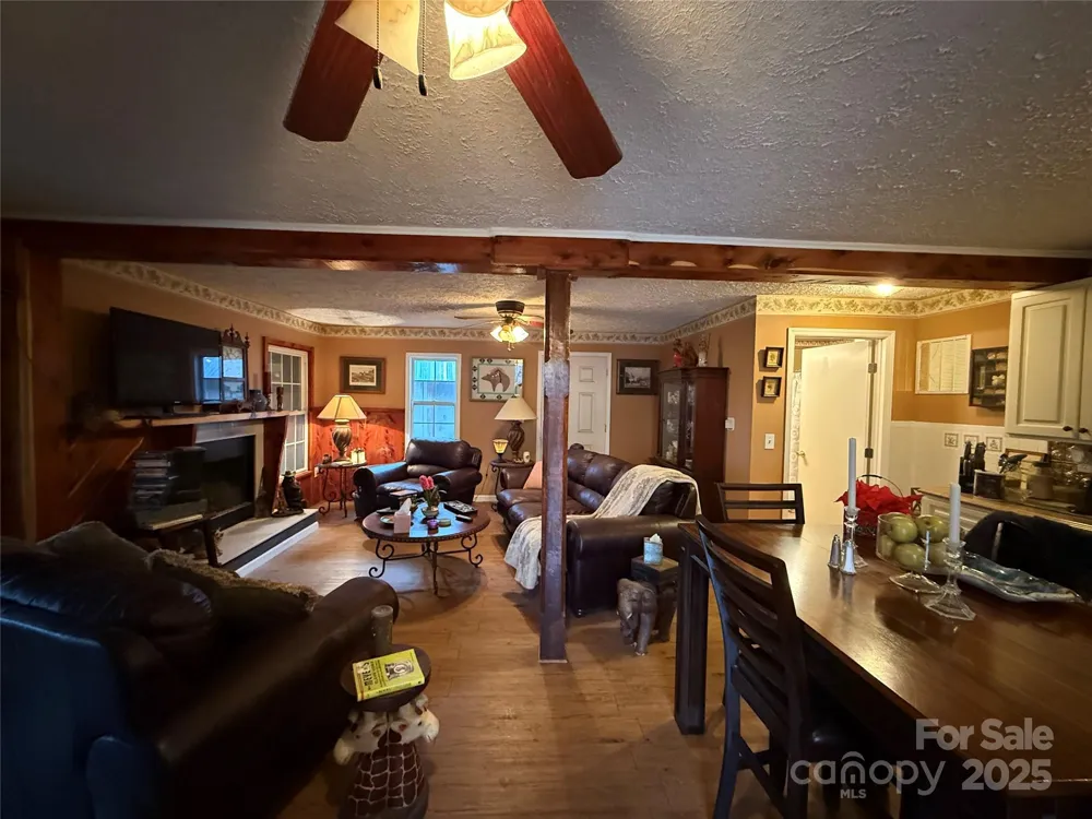 201 Mountain Vista Road Canton, NC 28716