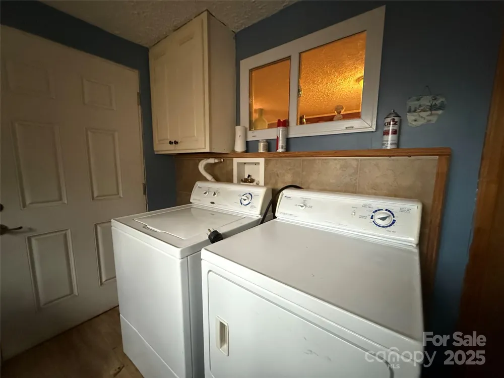 201 Mountain Vista Road Canton, NC 28716