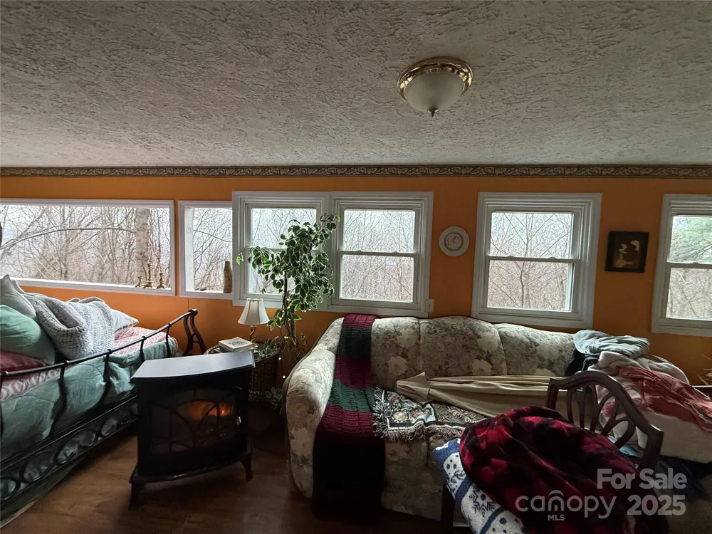 201 Mountain Vista Road Canton, NC 28716