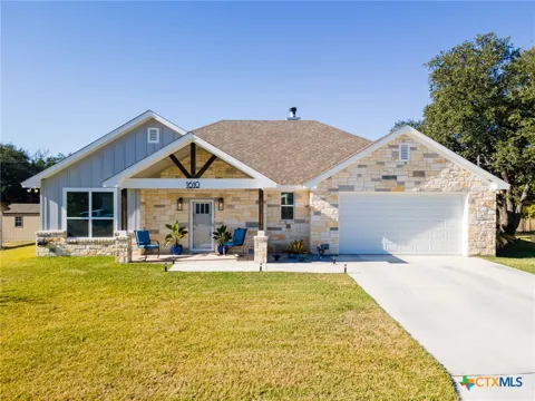 1610 Badger Lane