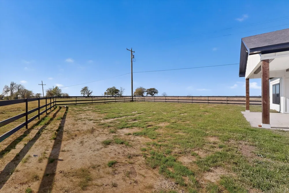 100 Diamond T Ranch Road Trinidad, TX 75163