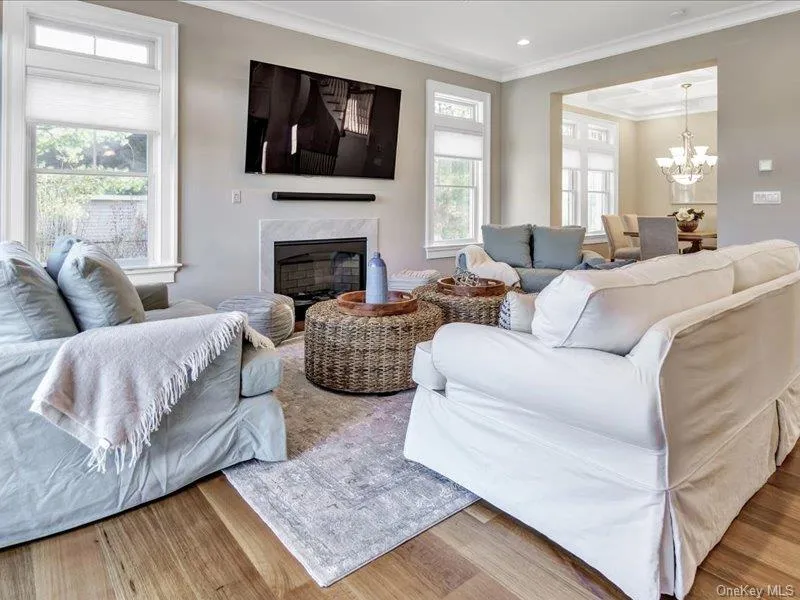 17 Adam Lane Westhampton Beach, NY 11978