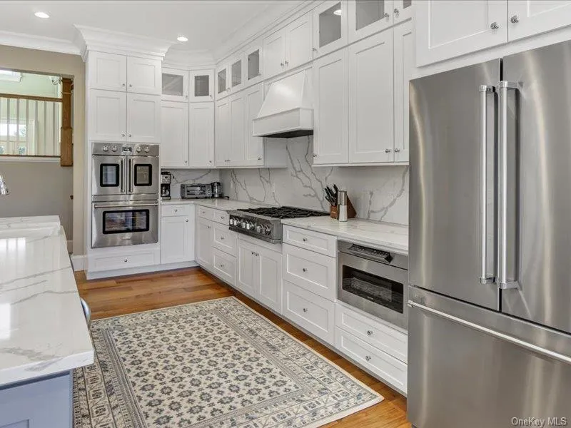 17 Adam Lane Westhampton Beach, NY 11978