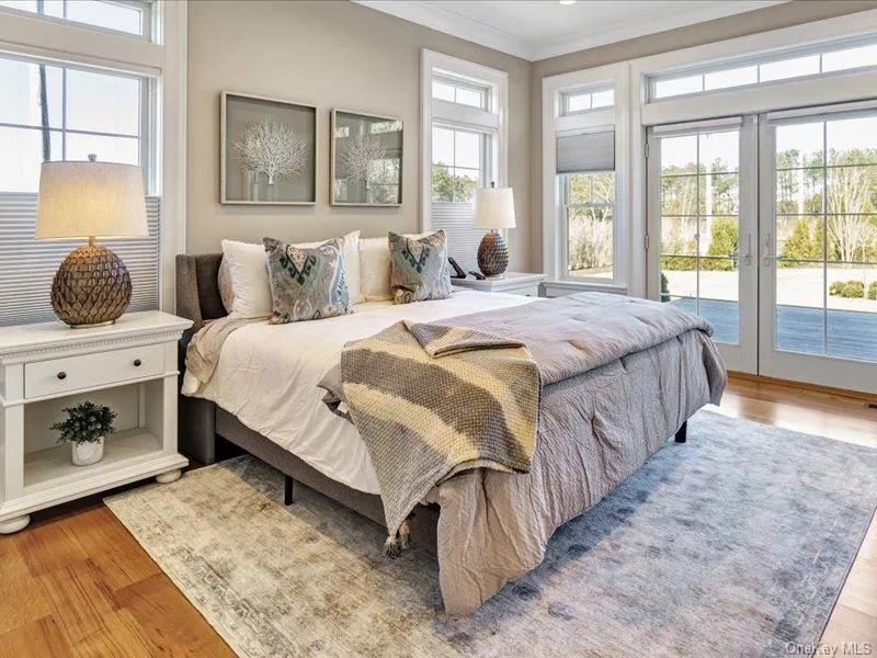 17 Adam Lane Westhampton Beach, NY 11978