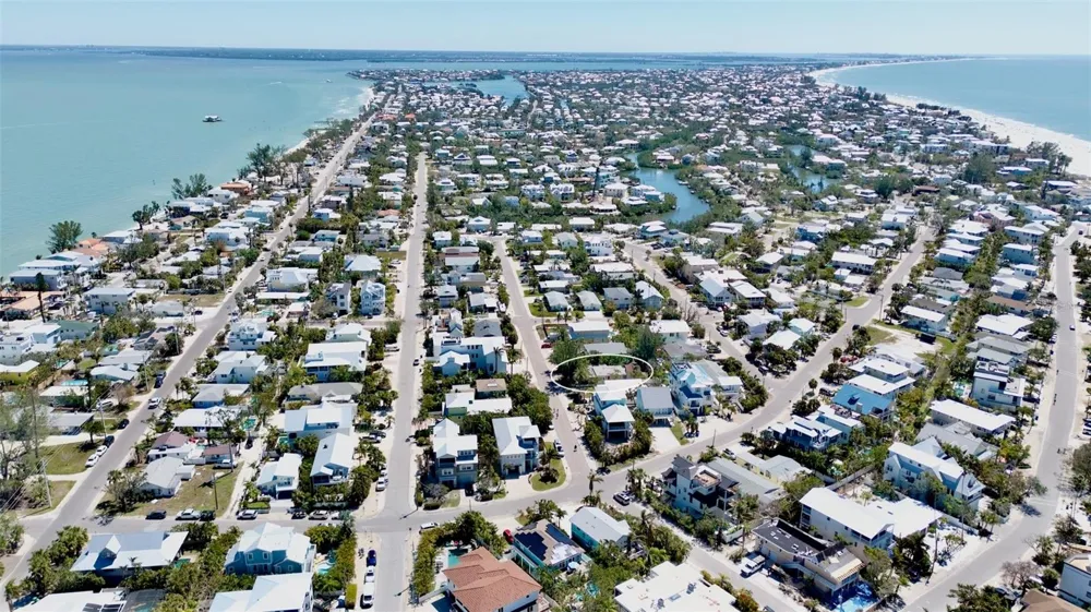 709 FERN STREET Anna Maria, FL 34216