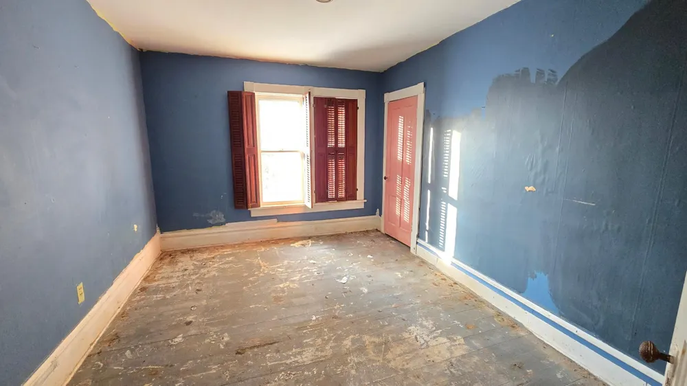 315 W Newburg Avenue Mabel, MN 55954