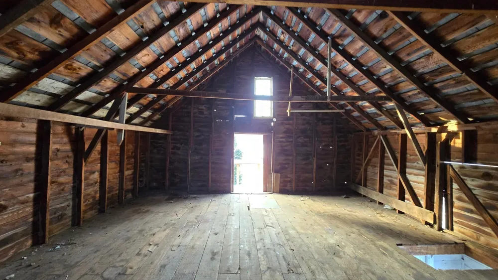 315 W Newburg Avenue Mabel, MN 55954