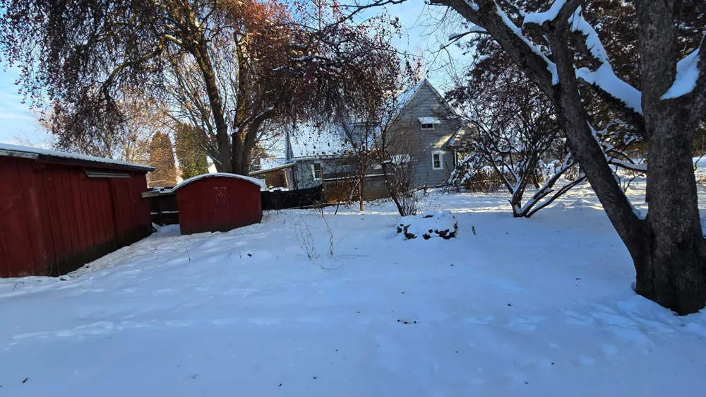 315 W Newburg Avenue Mabel, MN 55954