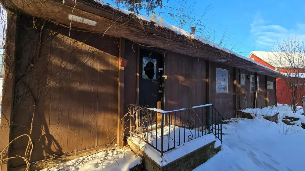 315 W Newburg Avenue Mabel, MN 55954