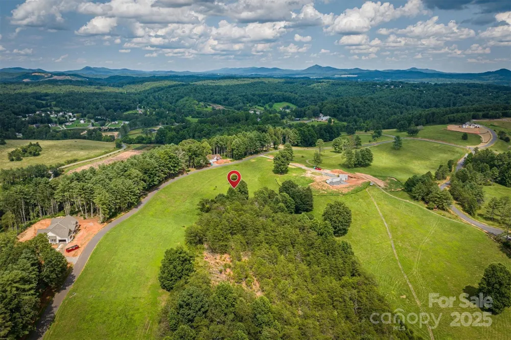 2071 Thoroughbred Way #G19 Lenoir, NC 28645