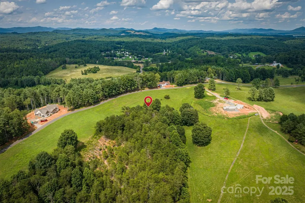 2071 Thoroughbred Way #G19 Lenoir, NC 28645