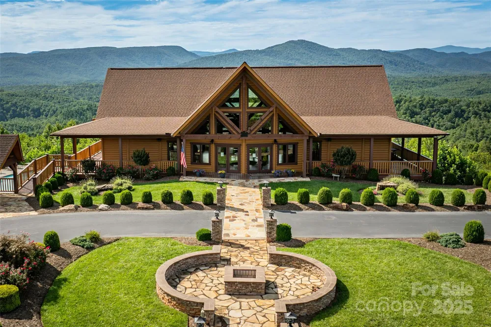 2071 Thoroughbred Way #G19 Lenoir, NC 28645