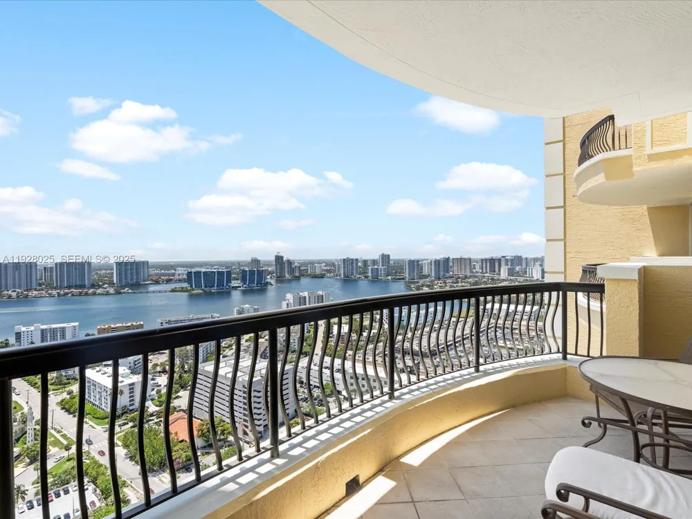 17875 Collins Ave #3303 Sunny Isles Beach, FL 33160