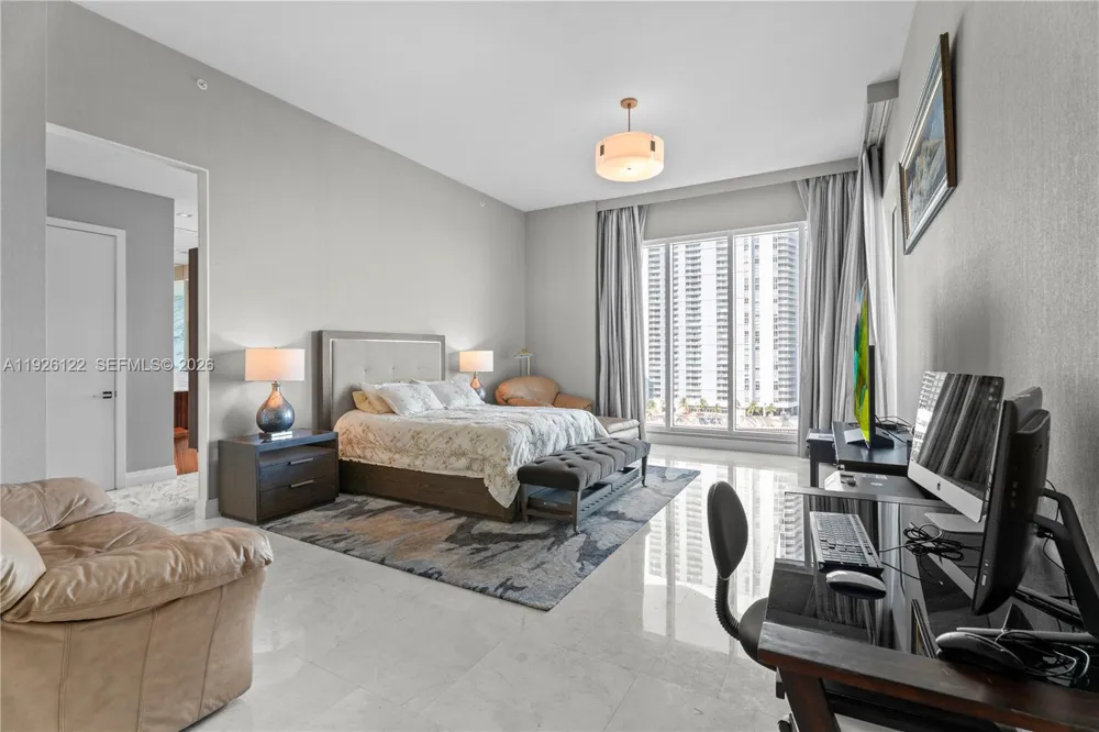 900 Brickell Key Blvd #803 Miami, FL 33131