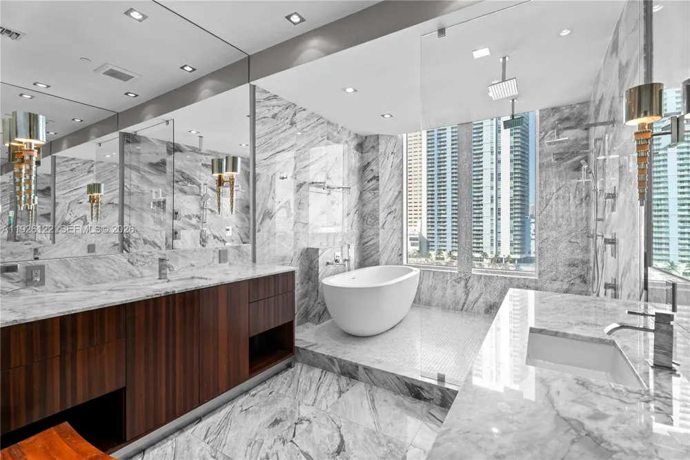 900 Brickell Key Blvd #803 Miami, FL 33131