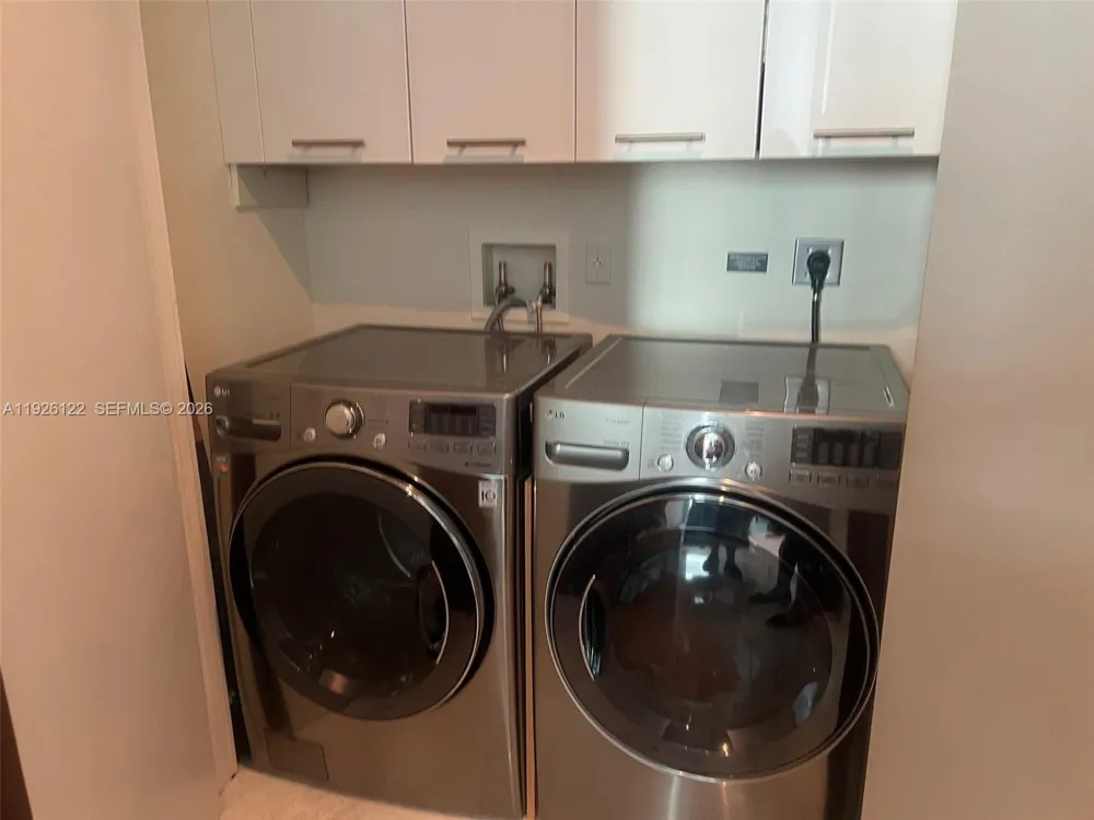 900 Brickell Key Blvd #803 Miami, FL 33131