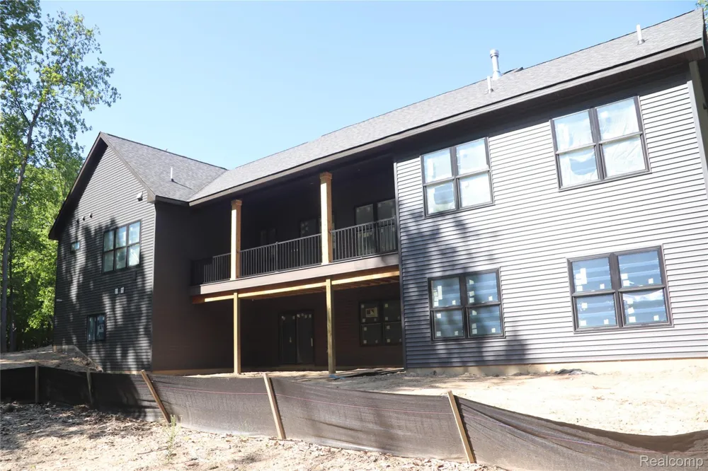 7877 Donegal Court Tyrone Township, MI 48430