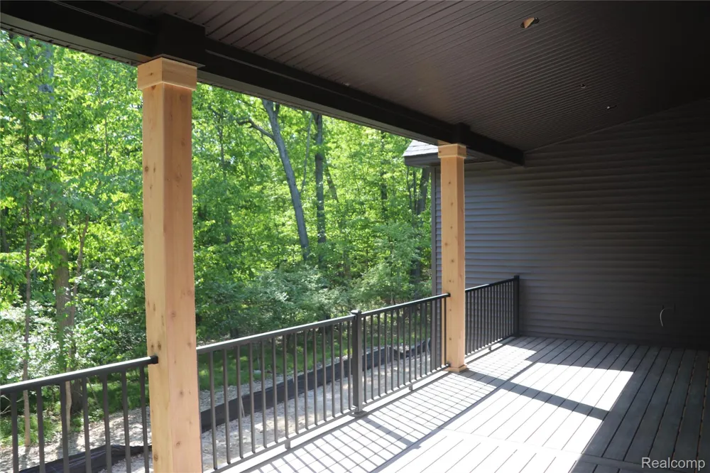 7877 Donegal Court Tyrone Township, MI 48430
