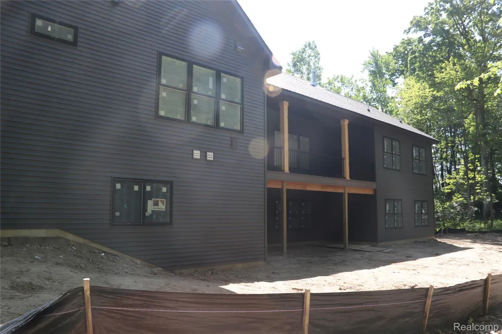 7877 Donegal Court Tyrone Township, MI 48430