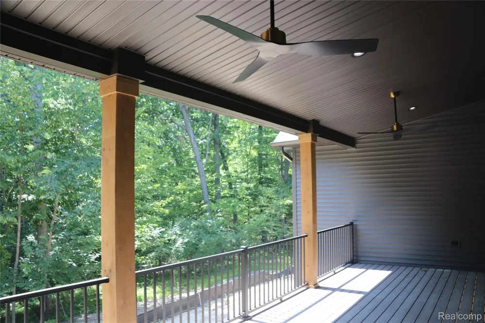 7877 Donegal Court Tyrone Township, MI 48430