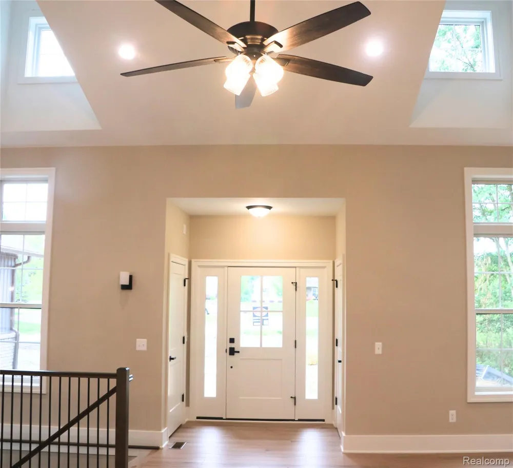 7877 Donegal Court Tyrone Township, MI 48430