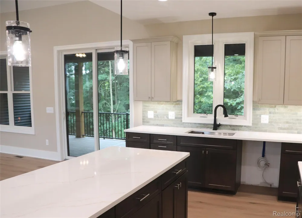 7877 Donegal Court Tyrone Township, MI 48430