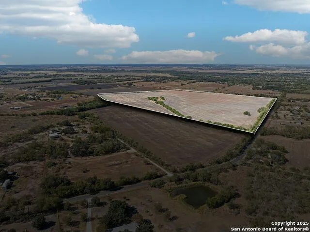 11735 obrien Atascosa, TX 78002