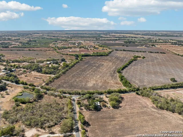 11735 obrien Atascosa, TX 78002