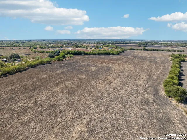 11735 obrien Atascosa, TX 78002