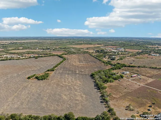 11735 obrien Atascosa, TX 78002