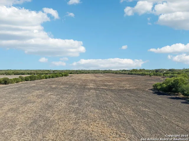 11735 obrien Atascosa, TX 78002