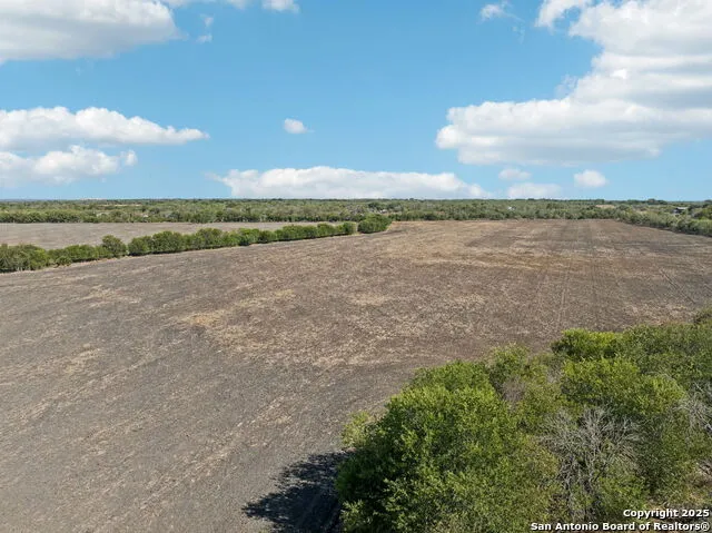 11735 obrien Atascosa, TX 78002