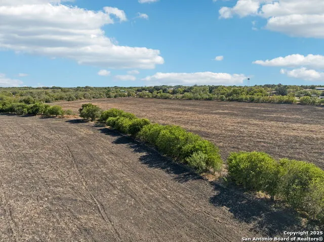11735 obrien Atascosa, TX 78002
